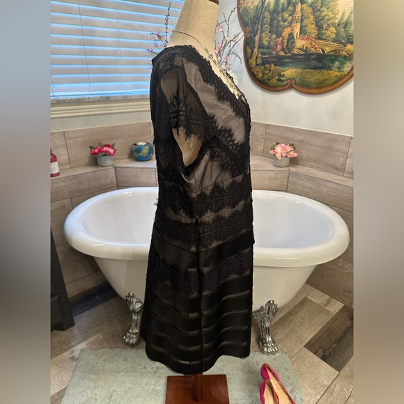 Pristine JS Collection Black with Cream Underlay Petite Gorgeous Dress - Picture 6 of 9